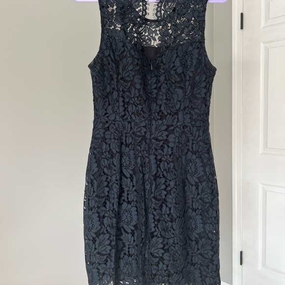 Dress - Picture 2 of 4